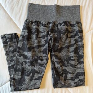 NVGTN Gray Camo High-Waist Leggings